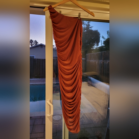 Dress - Picture 2 of 2